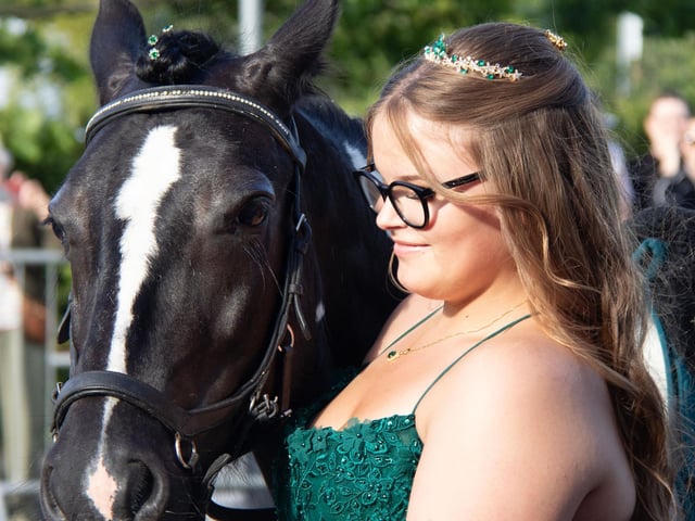 Pupils arriving at the Prom