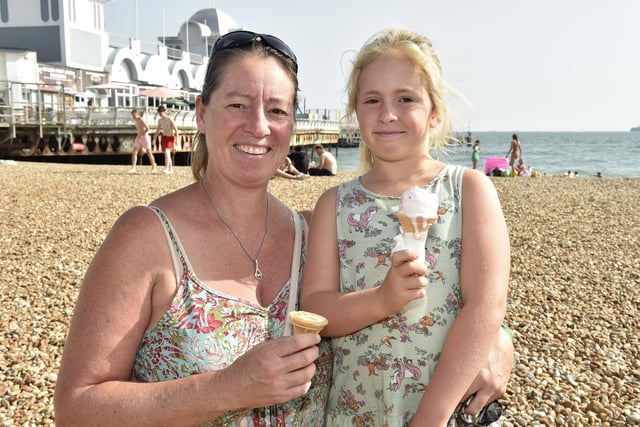 Pictured is: Helen and her daughter Lucia (7) who live in Spain but are in Southsea visiting family.
Picture: Sarah Standing (050923-8185)