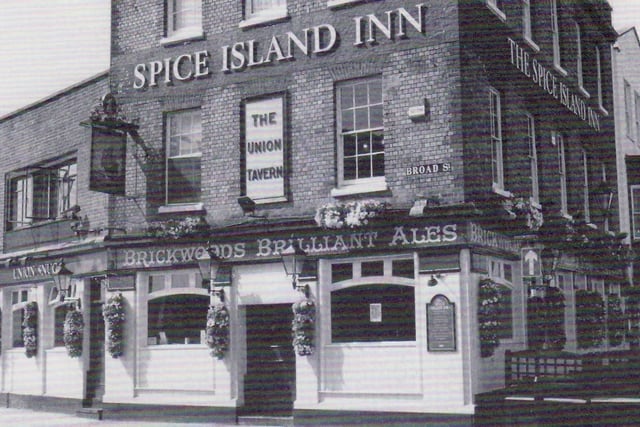 The Spice Island Inn, Broad Street, Old Portsmouth