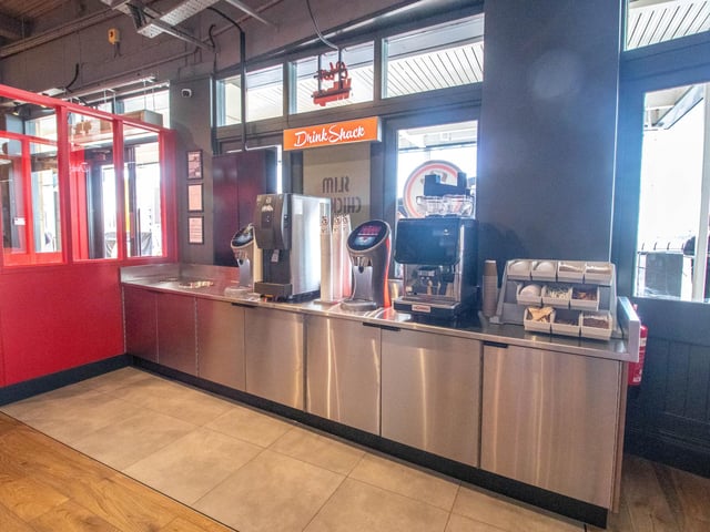 New restaurant, Slim Chickens has opened in Gunwharf Quays, Portsmouth on 26th January 2024
Pictured: Interior of Slim Chickens at Gunwharf Quays, Portsmouth
Picture: Habibur Rahman
