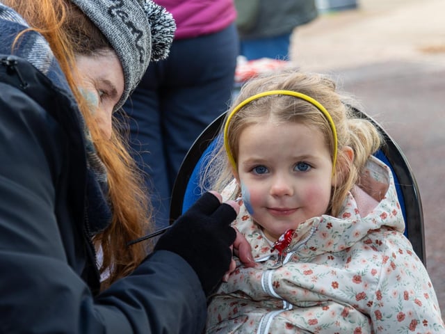 Locals braved the cold to celebrate the start of the Christmas festivites with a street party on Hayling Island on Saturday afternoon.

Pictured - Violet Cole, 3 getting her face painted.

Photos by Alex Shute