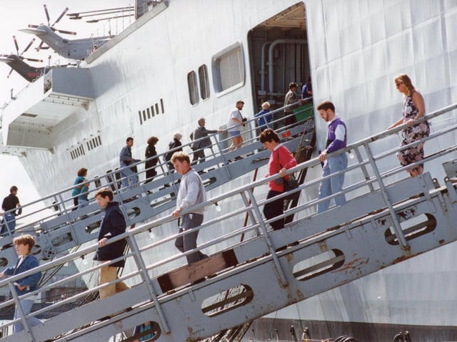 Queues for going on board HMS Ark Royal in 1992.Picture: (2259-8)