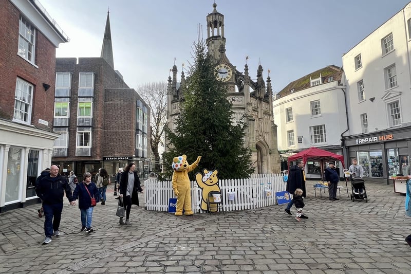 The historic city of Chichester is only a short distance away by both train and car and a fantastic place to do your festive shopping or have a day out. With shops, a beautiful cathedral and a large selection of eateries it is a perfect December day out.