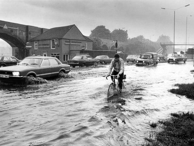 Flooding scene at Fareham in May 1979. The News PP382