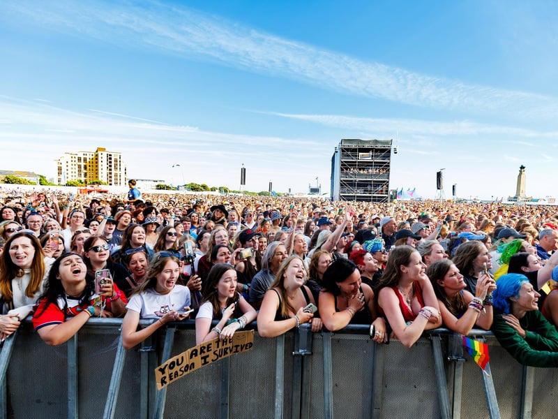 Louis Tomlinson Pictured: Louis Tomlinson singing on the Common Stage Picture:Marcin Jedrysiak