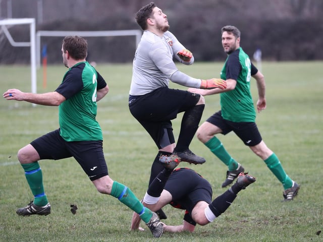 Saturn Royale (green) v Fairfields. Picture: Stuart Martin