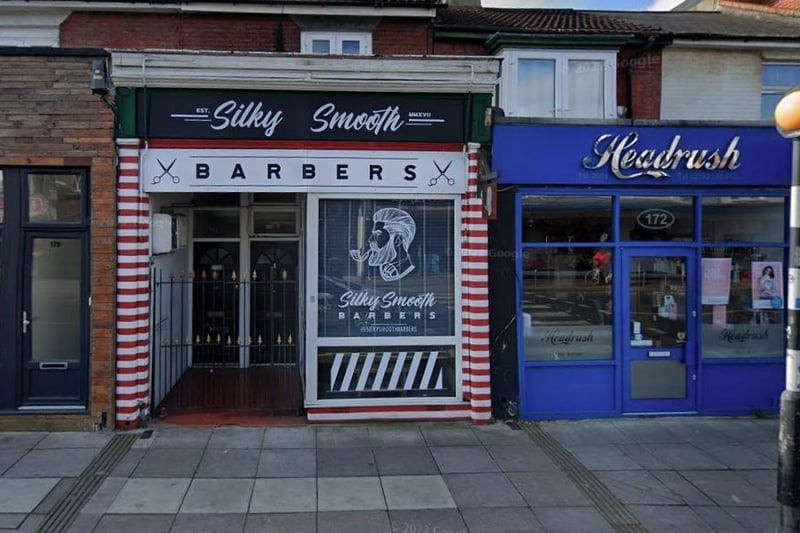 Silky Smooth Barbers, Portsmouth, has a Google rating of 4.9 with 383 reviews.
