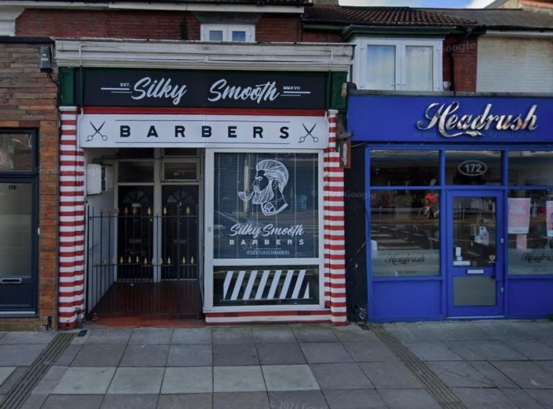 Silky Smooth Barbers, Portsmouth, has a Google rating of 4.9 with 383 reviews.