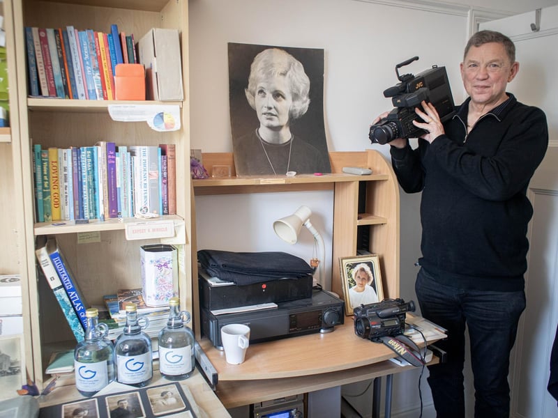 Nick Courtney shares memories of Portsmouth of parents, Roger Courtney and Tricia Courtney who owned Courtney Photographics in Southsea in the 60s  Pictured: Nick Courtney at his late mother's home in Copnor, Portsmouth, on Tuesday 25th February 2026  Picture: Habibur Rahman