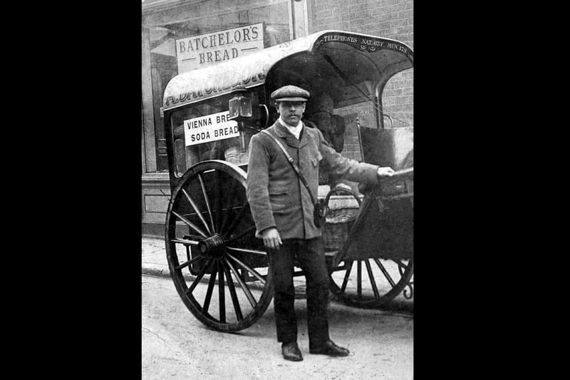 Bread delivered by horse and cart. Jack Wilcox delivering for Batchelor's Bakers. Sent in by Gerald Dilley of Waterlooville, he says he does not know much about the photo except that Jack was his uncle.