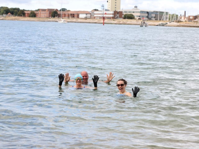 Scenes in Portsmouth and Southsea of people enjoying the Bank Holiday Monday.
Monday 28th August 2023.
Picture: Sam Stephenson.