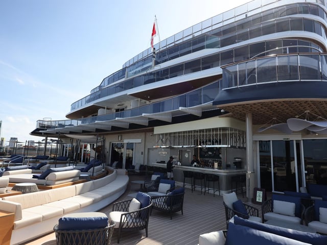 The ship weighs 63,900 tonnes.