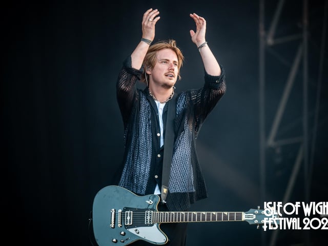 Nothing But Thieves on the main stage
