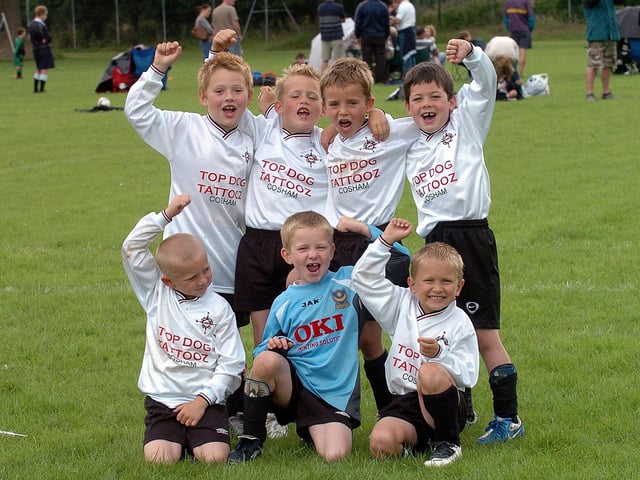 East Lodge Reds under-7s looked happy with their efforts at the 2007 Whiteley Sixes.