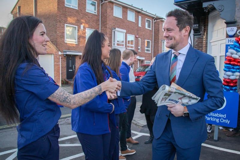 A new Tesco Express has opened in St George's Road, Old Portsmouth on Wednesday 15th November 2023

Pictured: MP Stephen Morgan greeting staff outside the Tesco Express store with Nelson the Pompey mascot marking the opening of the store

Picture: Habibur Rahman