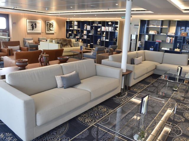 One of the main relaxation areas on Viking Saturn.