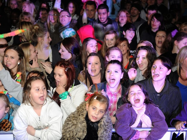 Commercial Road Christmas lights switch on in Portsmouth in 2011. Picture: Paul Jacobs (114102-15)
