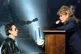 Fairytale Of New York - The Pogues & Kirsty MacColl from You Tube