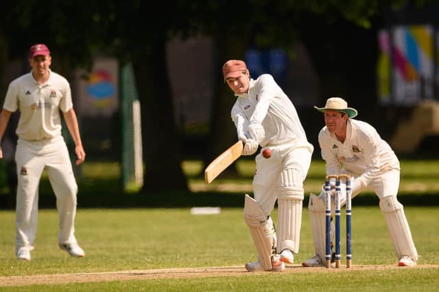 Steve Matthews batting for Havant in their win against Fareham & Crofton
Picture: Keith Woodland