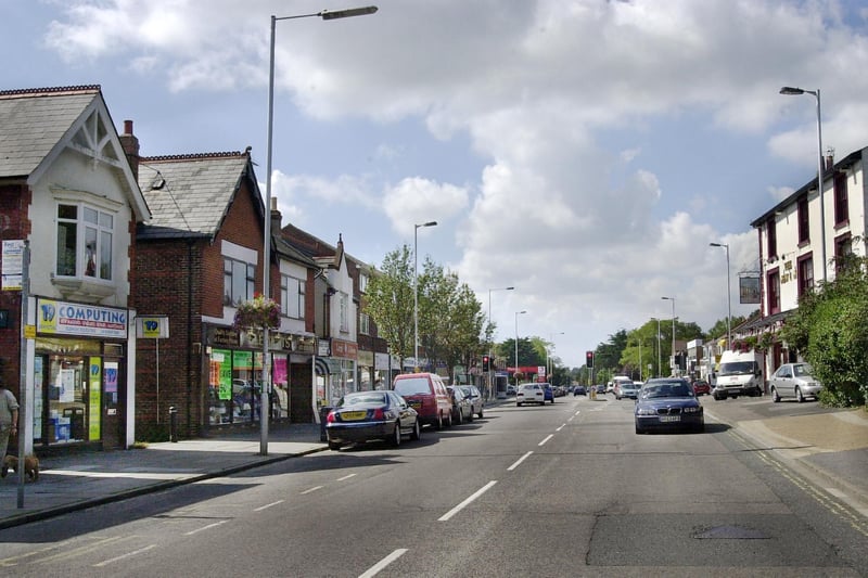 Drayton in 2004 - looking west along Havant Road, towards Cosham, with the New Inn pub seen at right. Picture: Michael Scaddan 044291-0084