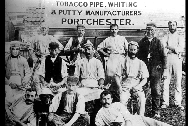 Leigh & co workers.
Workers from the pipe-making factory at Portchester