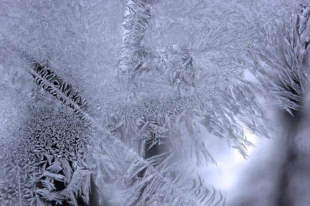 An amber health alert has been issued by the Met Office which is forecasting drops in temperature across the United Kingdom.