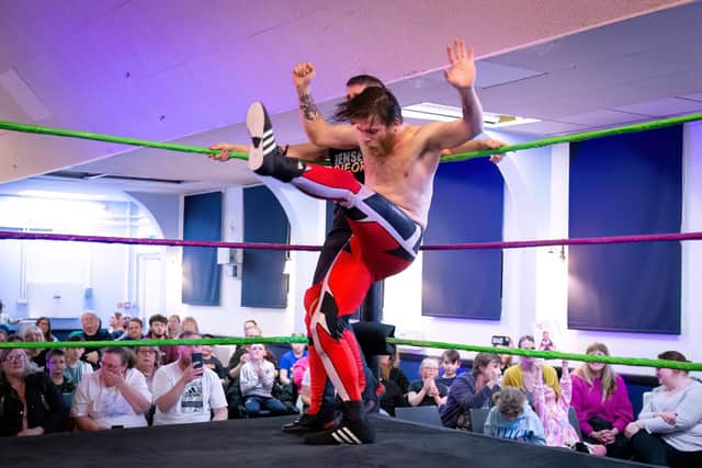 Venom champion Ash Slade nails Savage Pro Wrestling champion Jensen Theory