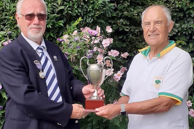 Ivan Robb Trophy winner Brian LeMarquer (Waterlooville) with P&D competition secretary Simon Batcheler.