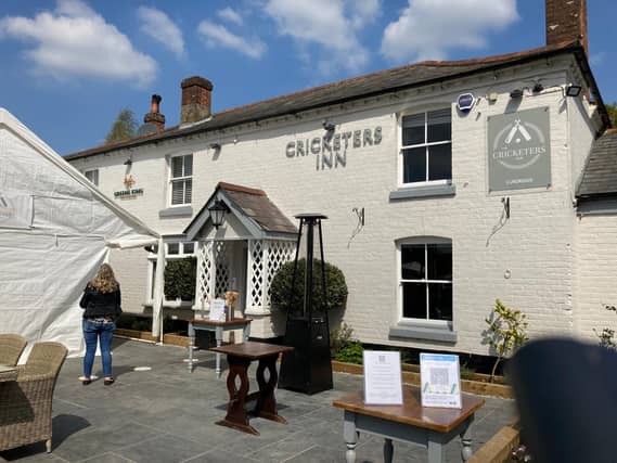 The Cricketers Inn in Curdridge has a good sized beer garden.
