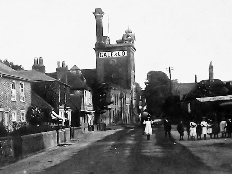 London Road, Horndean looking south-east before the sharp bend which took the London Road south to Portsmouth. Picture: Barry Cox postcard collection.