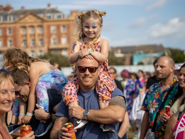 Mae Muller wowed the crowds with her performance on Friday afternoon.Pictured - Fans enjoying Mae MullerPhotos by Alex Shute