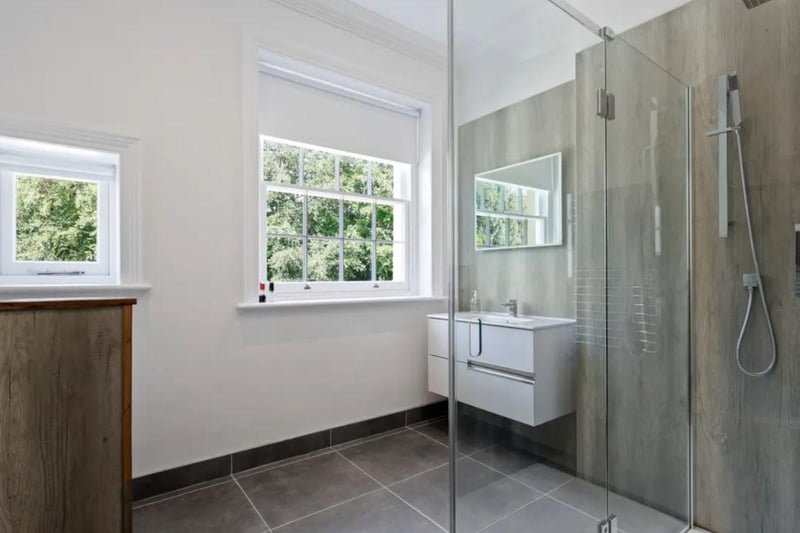 The house is close to amenities, shops, road and rail links.