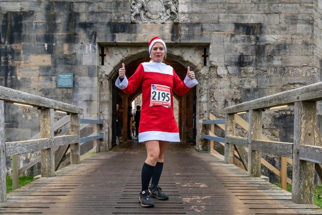 Victoria Hedges (36) all ready for the Festive Half Marathon starting from Southsea Castle.
Picture: Mike Cooter (181222)