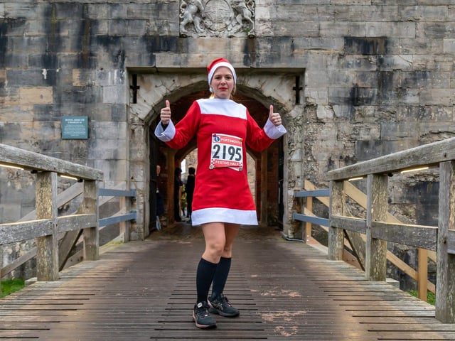 Victoria Hedges (36) all ready for the Festive Half Marathon starting from Southsea Castle.Picture: Mike Cooter (181222)