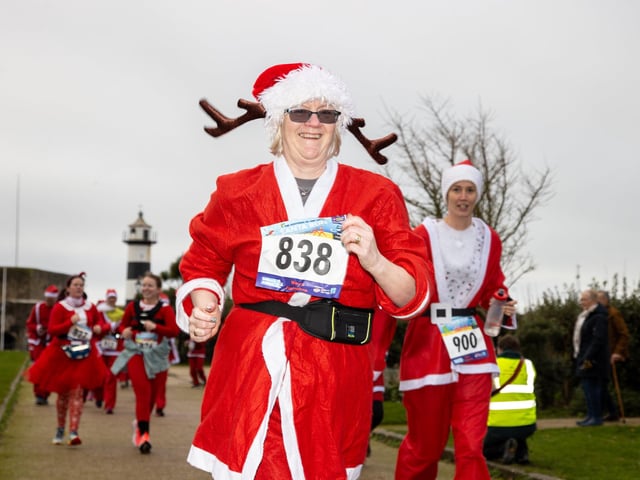 Hundreds of people turned out for the 2023 Santa Fun Run in Southsea on Saturday morning, many running to raise money for charity in either the 5K or 10K distance.