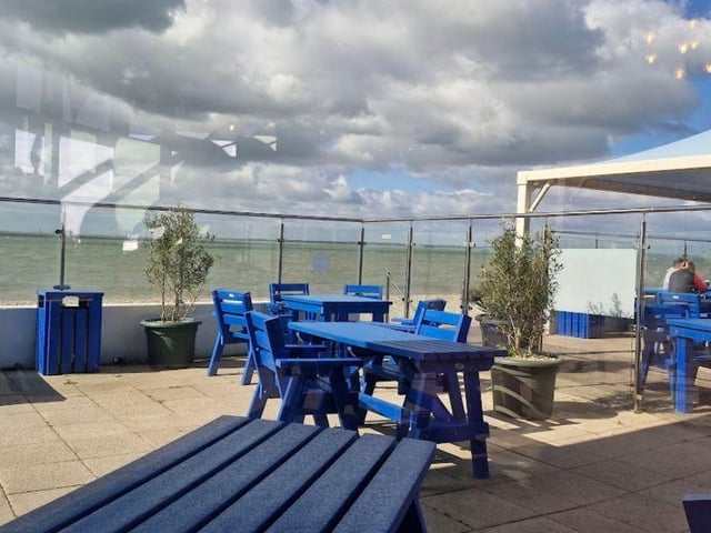 Tucked away on the Solent Beach Path at Marine Parade West in Lee-on-the-Solent is a fantastic resident with views overlooking the Solent which is perfect as a stop off on a walk or for some food. The outside seating area is also sheltered.
