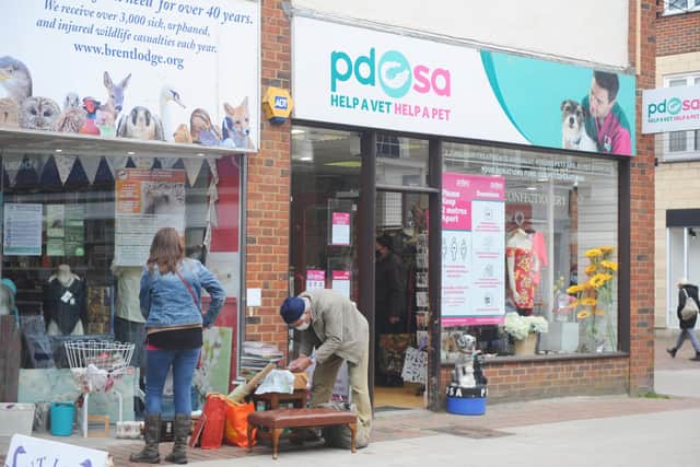 Non essential shops, hairdressers, gyms and pubs reopened in Havant on Monday, April 12. West Street, Havant. Picture: Sarah Standing