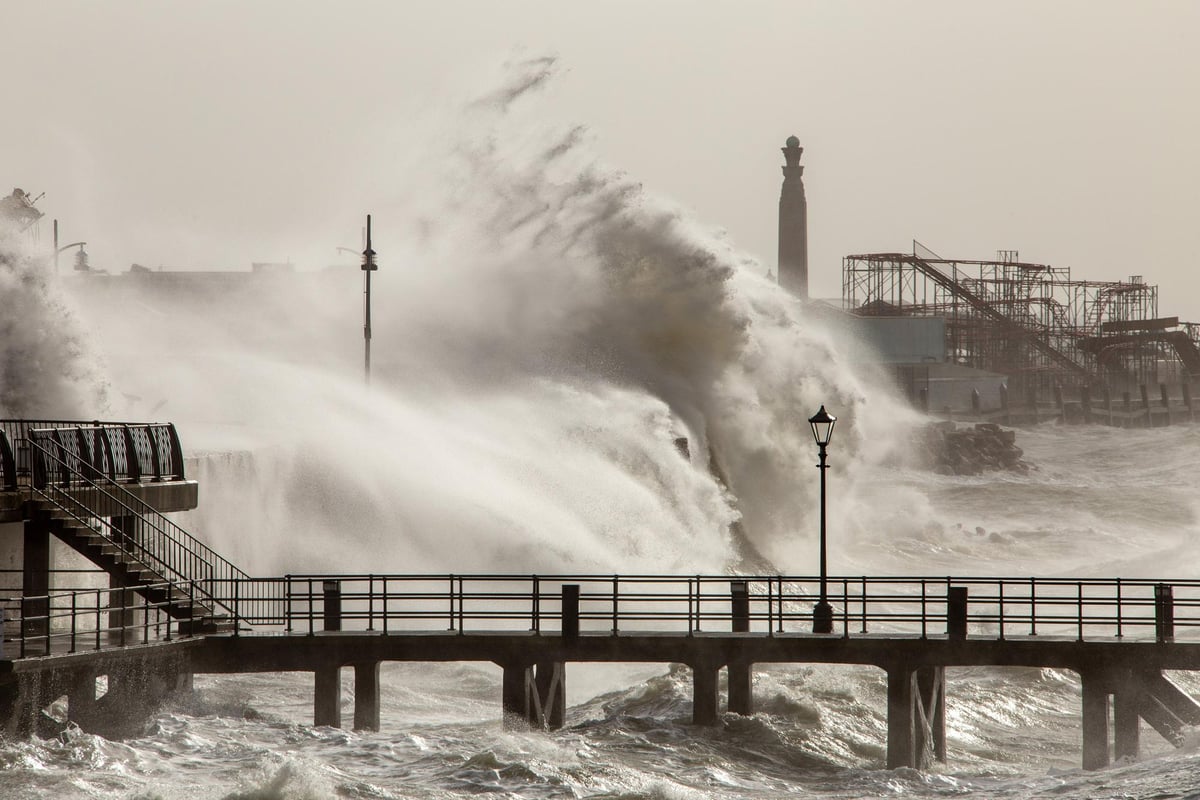 Storm Austen: Wind warning for Portsmouth and south Hampshire is extended