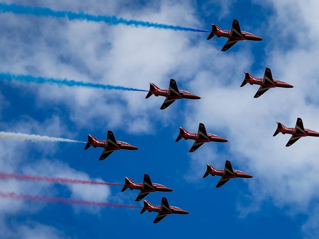 Red Arrows. Portsmouth's Armed Forces Day, Southsea CommonPicture: Chris  Moorhouse (080624-45)