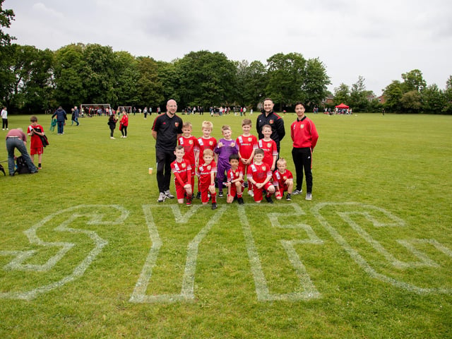 Families joined players and staff at an awards ceremony and fun day on Stubbington Recreation Ground on Saturday afternoon. Pictured - Stubbington Woodpeckers and Buzzards U8'sPhotos by Alex Shute