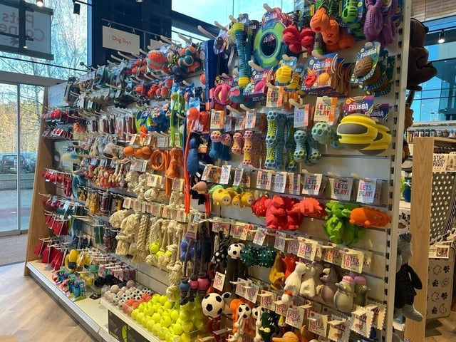 Pets Corner in Whiteley Shopping Centre has a 4.9 rating from 164 Google reviews. One customer said: "Very friendly staff and a great selection of dog toys and treats!"