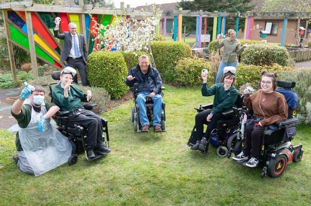 Geoff Holt MBE DL and his charity Wet Wheels launches groundbreaking 360 degree open water video adventure for land-locked young disabled people. Students Sherwin Harcourt, Poppy Garton, Sophie Anderson and Arlo Kearns try it out. 