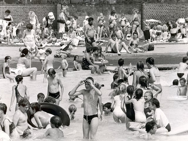 A packed splash pool - next to the main Lido - in June 1986