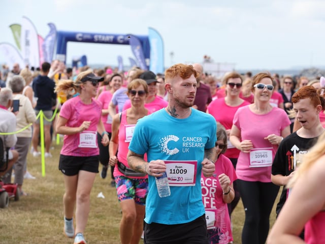 Cancer Research UK Race for Life on Southsea Common.
Picture Stuart Martin (220421-7042)