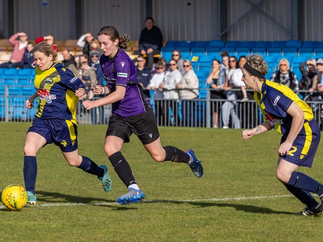 Gosport Borough (yellow) v Gosport Falcons. Picture: Mike Cooter