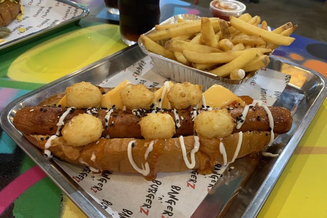Dish Detective's gluttonous was satisfied with Bangerz 'n' Burgerz's Tot Dog, a pork frank loaded with ‘Tater Tots’, American cheese, sweet chilli sauce, mayo and sesame seeds - with a side of rustic fries.