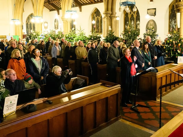 Pictured is: The congregationPicture: Keith Woodland (071221-15)