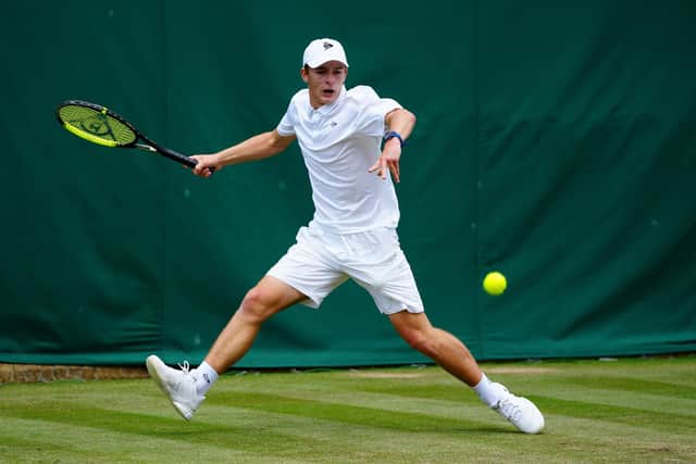 Louis Bowden in action against Robin Bertrand. Photo by Mike Hewitt/Getty Images.