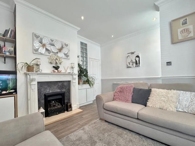 It is in a good location and it is near public transport links such as Hilsea train station and it is close to the M275, making it perfect for someone who travels often.