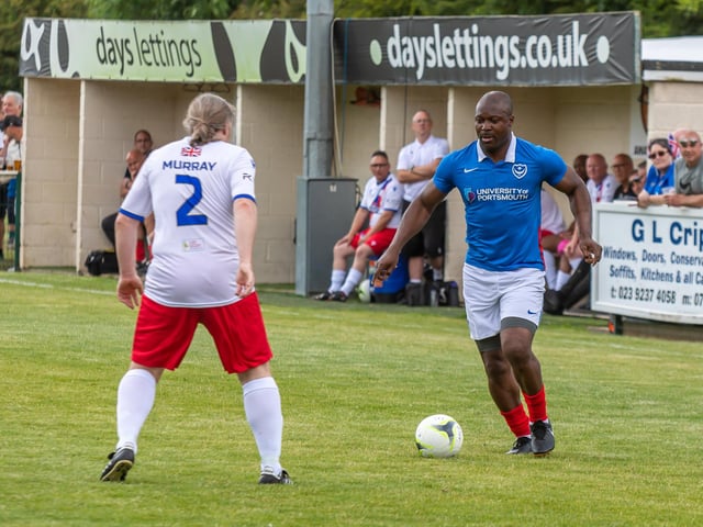'The Yak' shows he's still got it as he makes his way past Neil Murray.